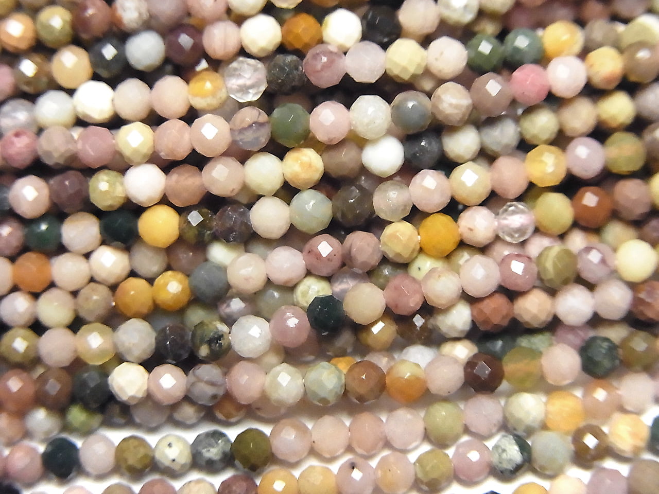 High Quality! Alashan Agate Faceted Round 2mm 1strand beads (approx. 15 inches/37 cm)
