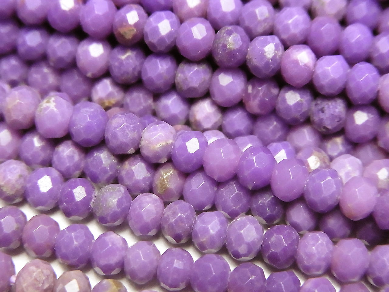 高品質!磷葉石 AA+ 刻面鈕扣扁圓珠 4x4x3mm 一串(約15英吋 / 37公分)