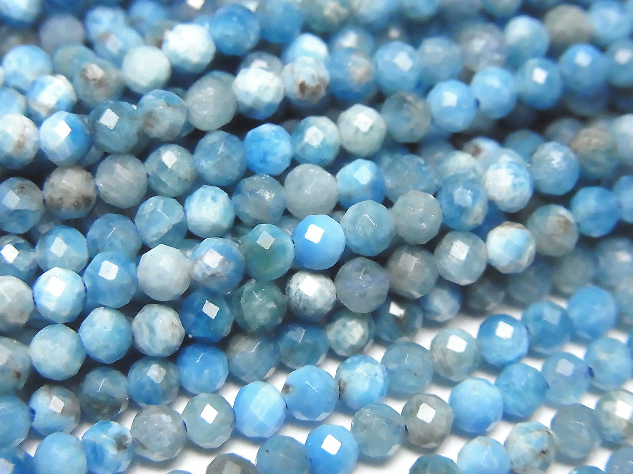 高品質!藍磷灰石 AA 刻面圓珠 3mm 一串(約 15 英寸/36 公分)