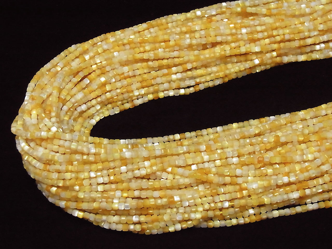 High Quality! Yellow Shell AAA Cube Shape 2x2x2mm 1strand beads (aprx.15inch/38cm)