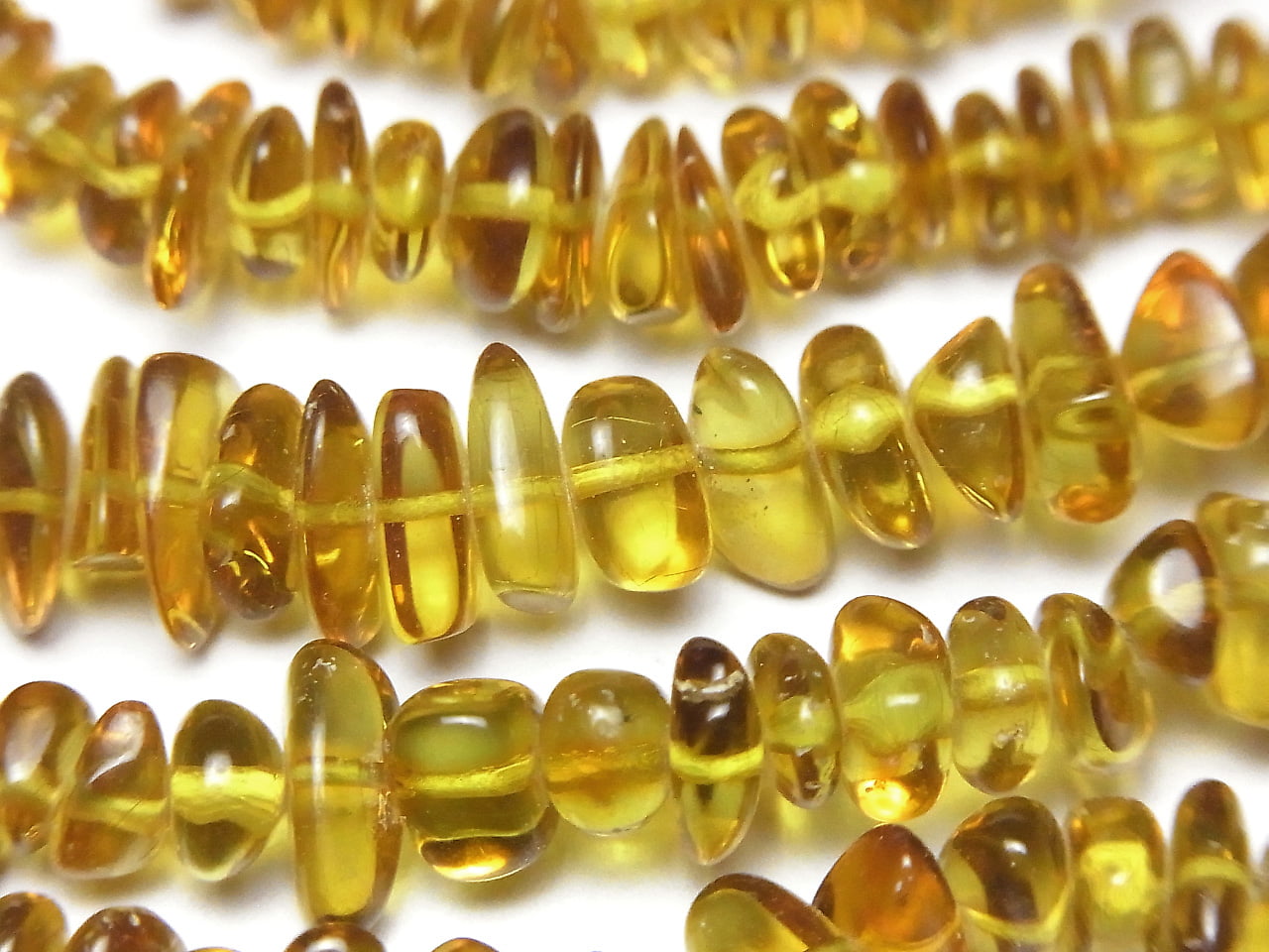 Yellow Green Amber AAA Small Nugget (Chips) 1/4 or 1strand beads (aprx.15 inch / 38 cm)