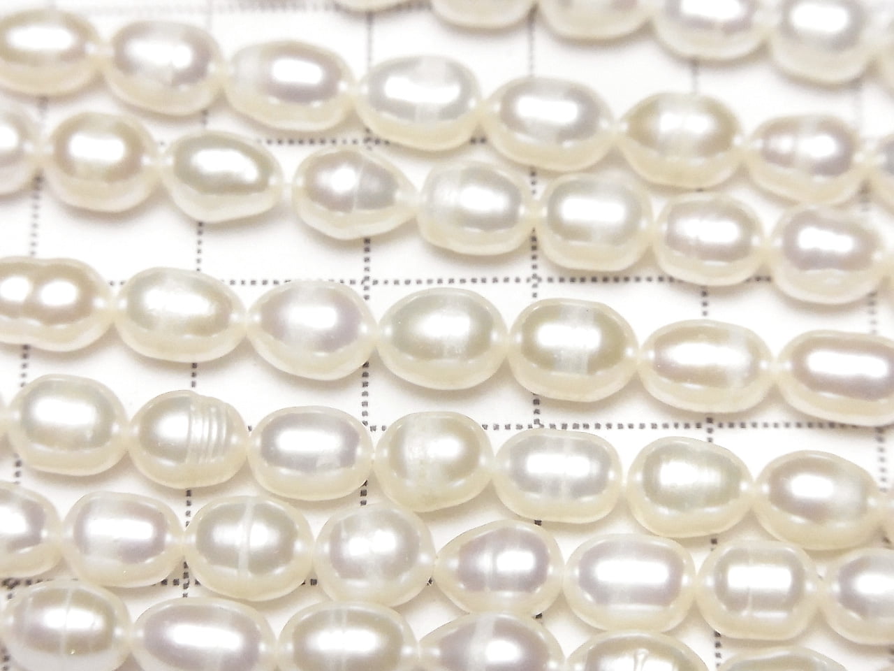 Fresh Water Pearl AA Wrinkle Rice 7x5x5mm White 1strand beads (approx. 13 inches/33 cm)