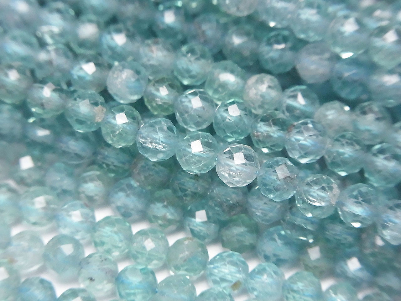 高品質!磷灰石 AA+ 切割圓珠 4mm 1串 (約15英吋/36公分)