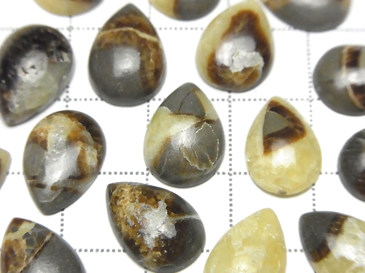 Sceptrian Pear shape Cabochon 14x10mm 3pcs