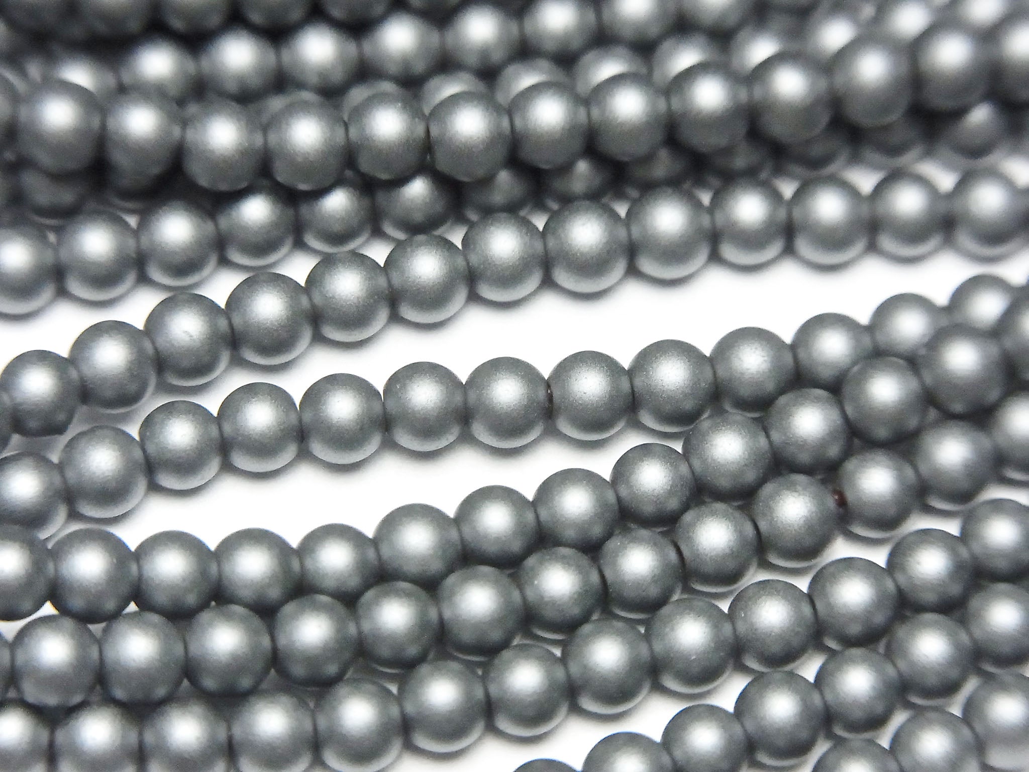 1strand $1.79! Frost Hematite Round 3mm 1strand beads (aprx.15inch / 38cm)