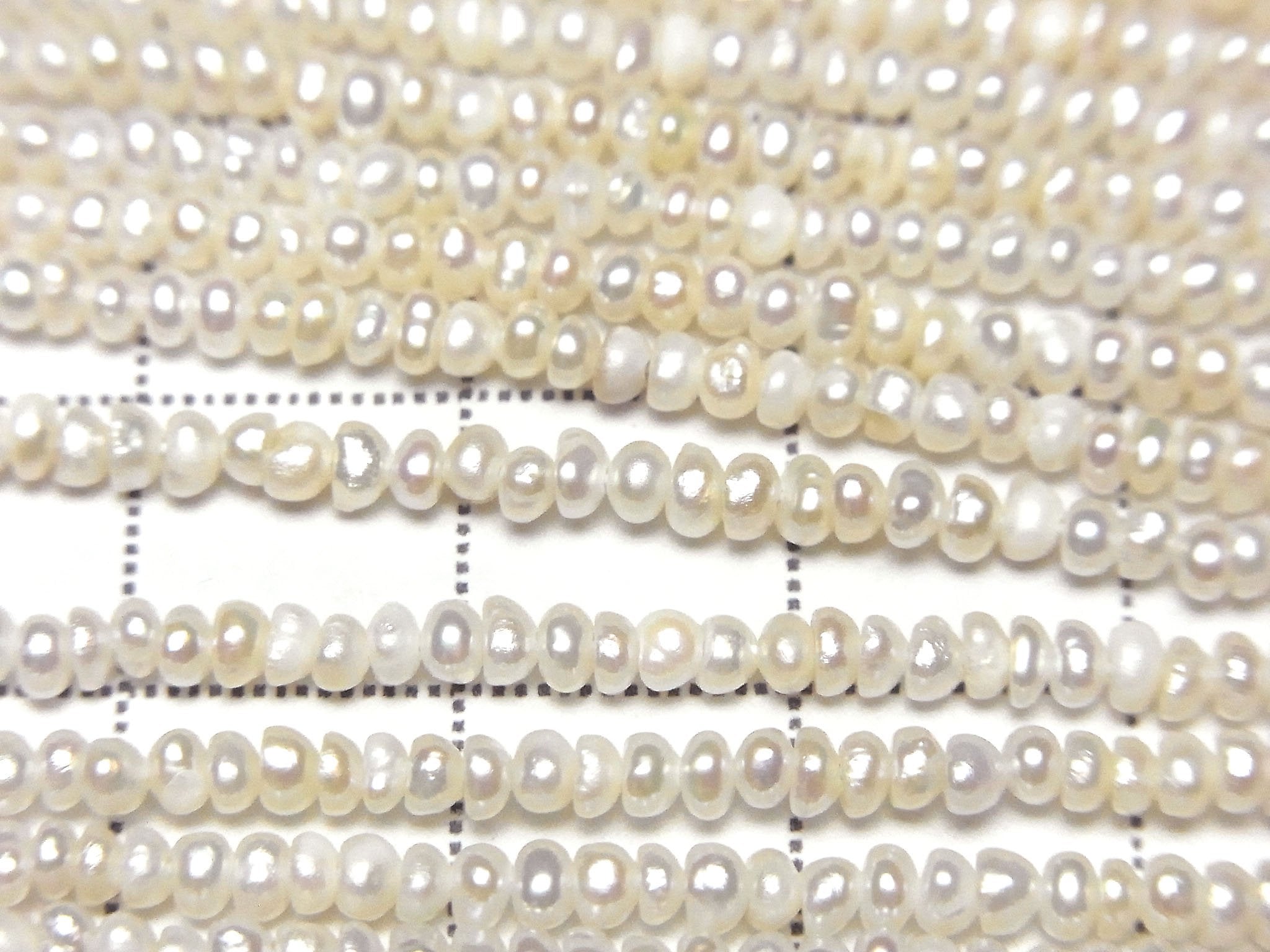 Fresh Water Pearl AA White Rondelle 2.5mm 1strand beads (approx. 15 inches/36 cm)