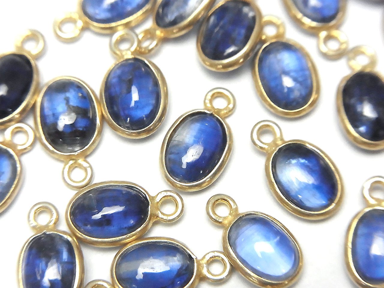 High Quality Kyanite AAA- Bezel Setting Oval 8x6mm 18KGP 2pcs