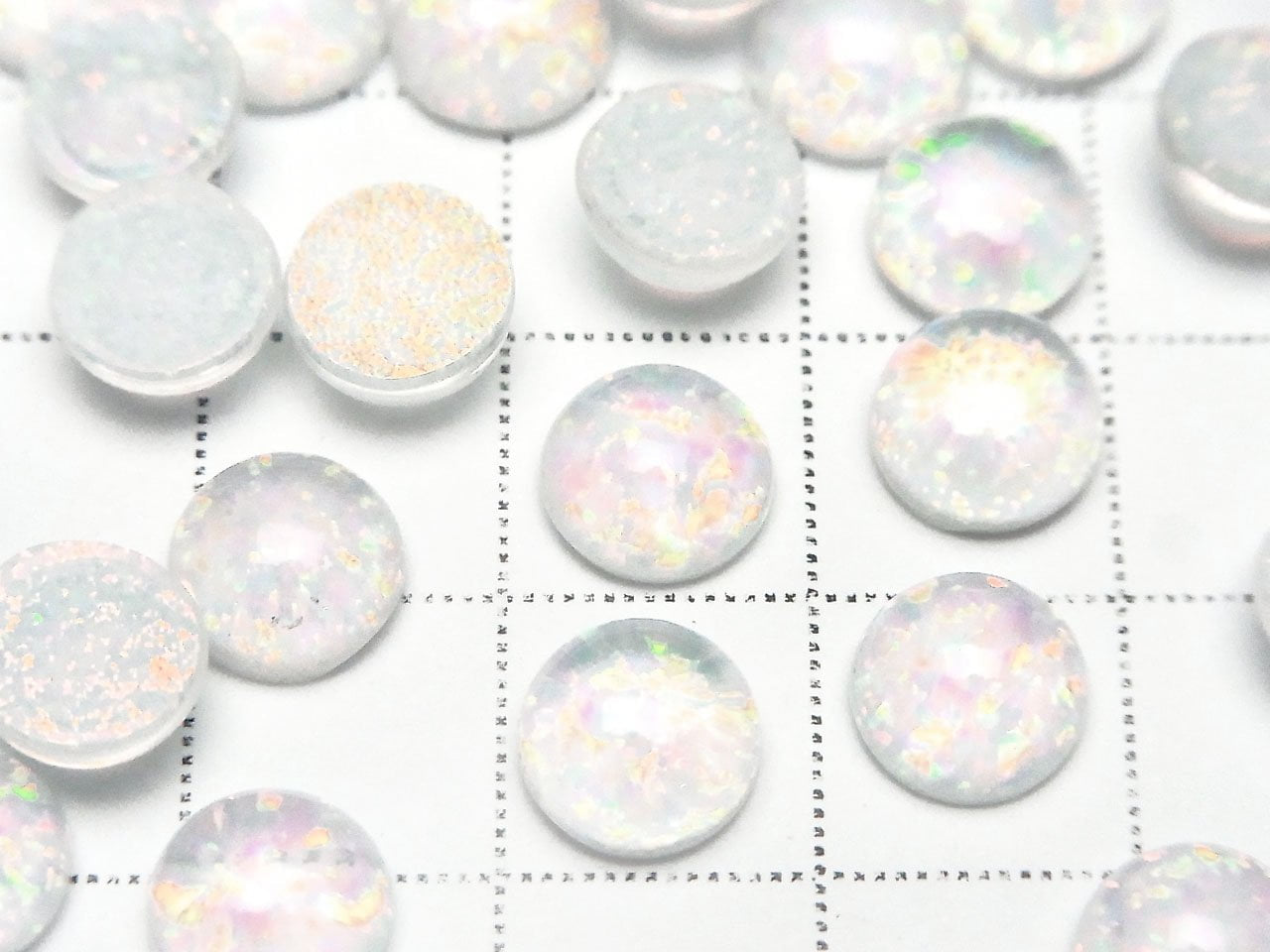 Kyoto Opal x Kristall AAA Runde Cabochon 8x8mm 2 Stück