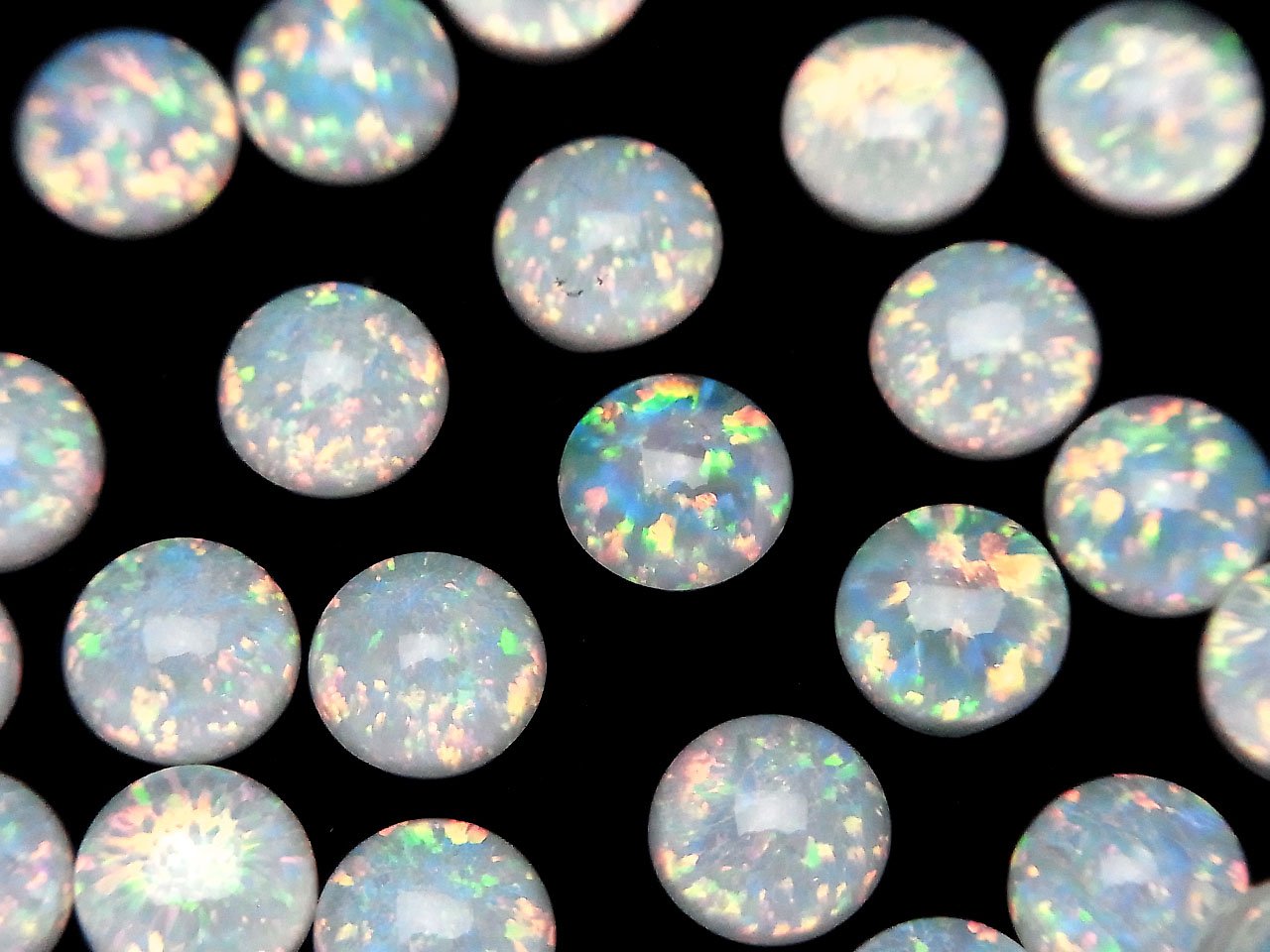 Kyoto Opal x Kristall AAA Runde Cabochon 8x8mm 2 Stück