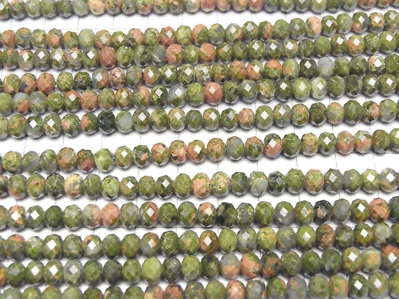 高品質!獨山玉刻面鈕扣扁珠 6x6x4.5mm 一串(約15英吋/36公分)