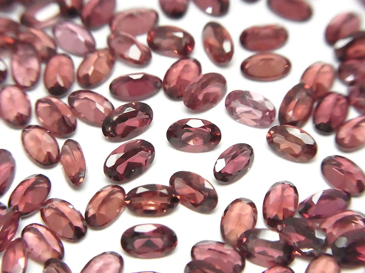 Hochwertiger Mosambik Granat AAA Lose Steine Oval Facettiert 5x3mm 10Stk