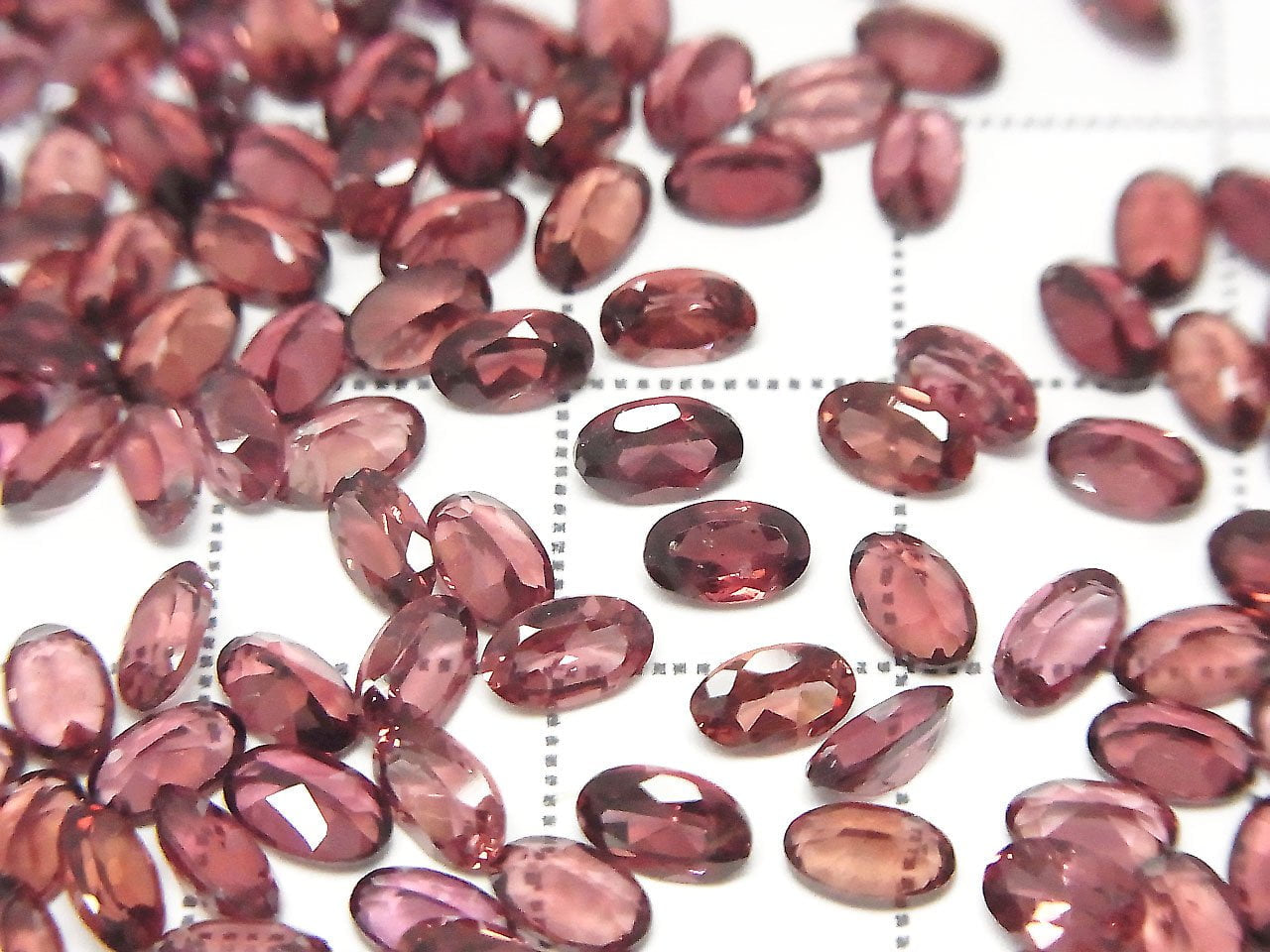 Hochwertiger Mosambik Granat AAA Lose Steine Oval Facettiert 5x3mm 10Stk