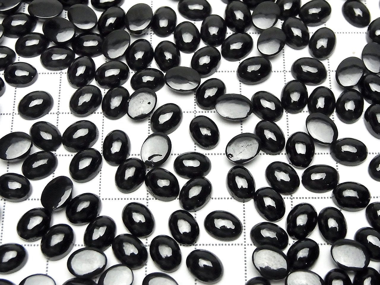 Schwarzer Spinell AAA ovaler Cabochon 8x6mm 5 Stück