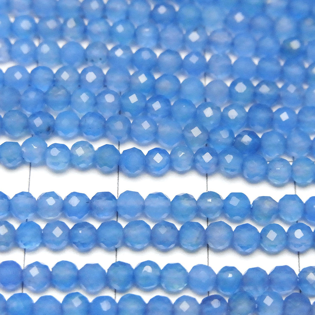 Haute qualité ! Agate bleue AAA à facettes rondes 3mm 1fil de perles (env. 37cm)