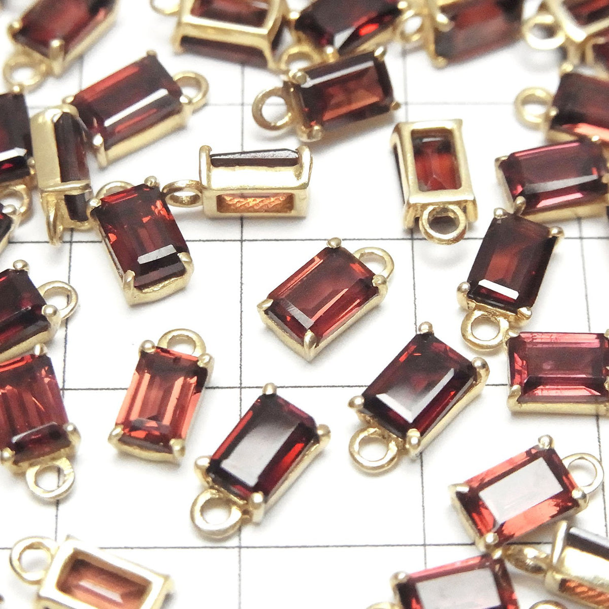 高品質莫三比克石榴石 AAA 刻面長方形包鑲 6x4mm 18KGP 2顆