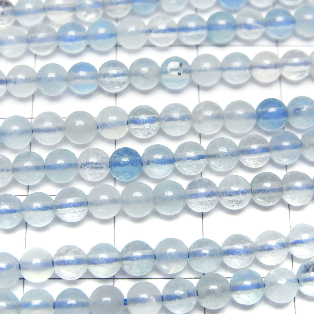 Perles rondes en aigue-marine AA+ 4 mm 1 fil (environ 37 cm)