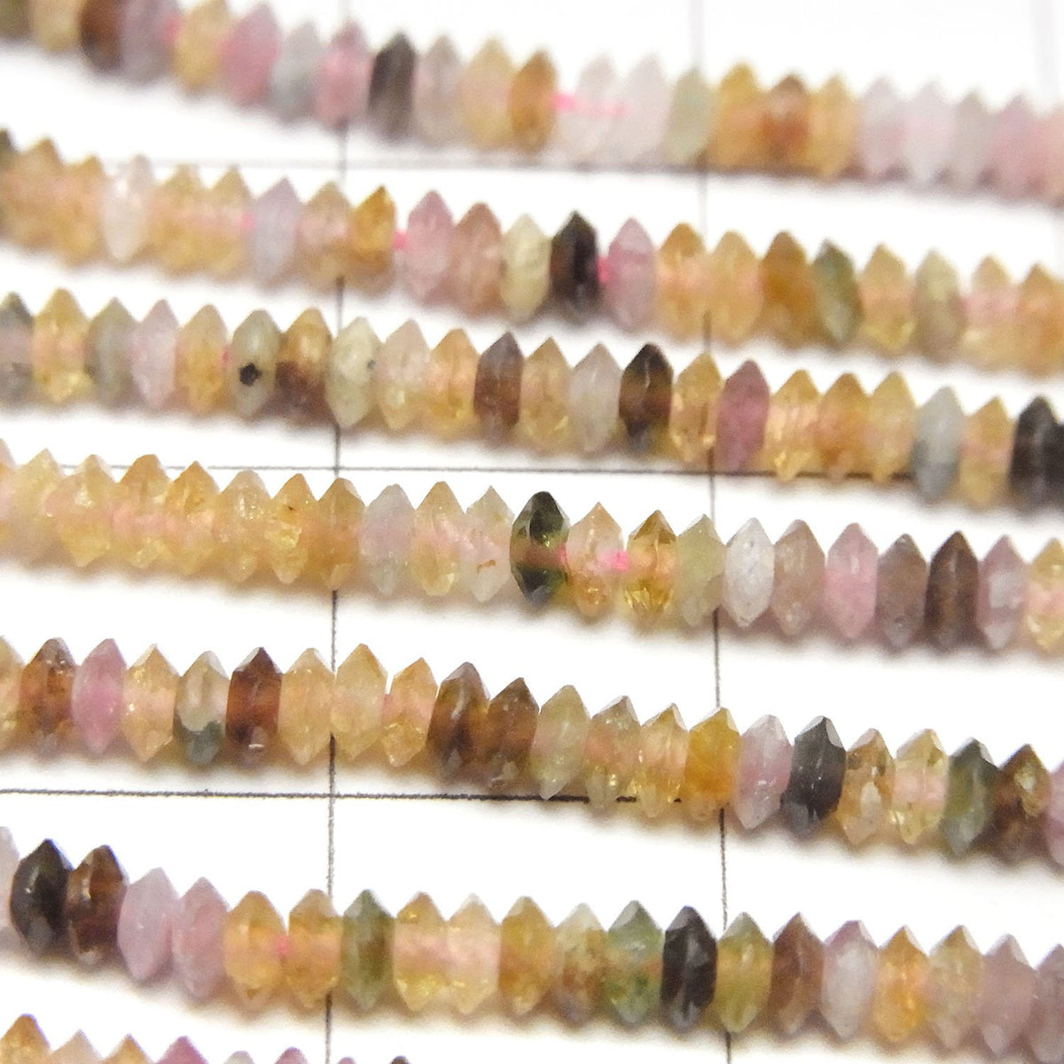 1Strang 12,99 $! Mehrfarbiger Mondstein AA++ Facettierte Knopf-Rondelle 3x3x1,2mm 1Strang Perlen (ca. 13 Zoll / 32 cm)