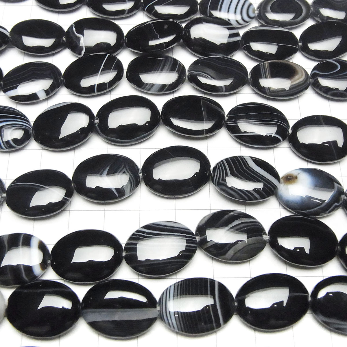 Onyx Rayé Ovale 20x15mm, demi-fil ou un fil (environ 35cm/14pouces)