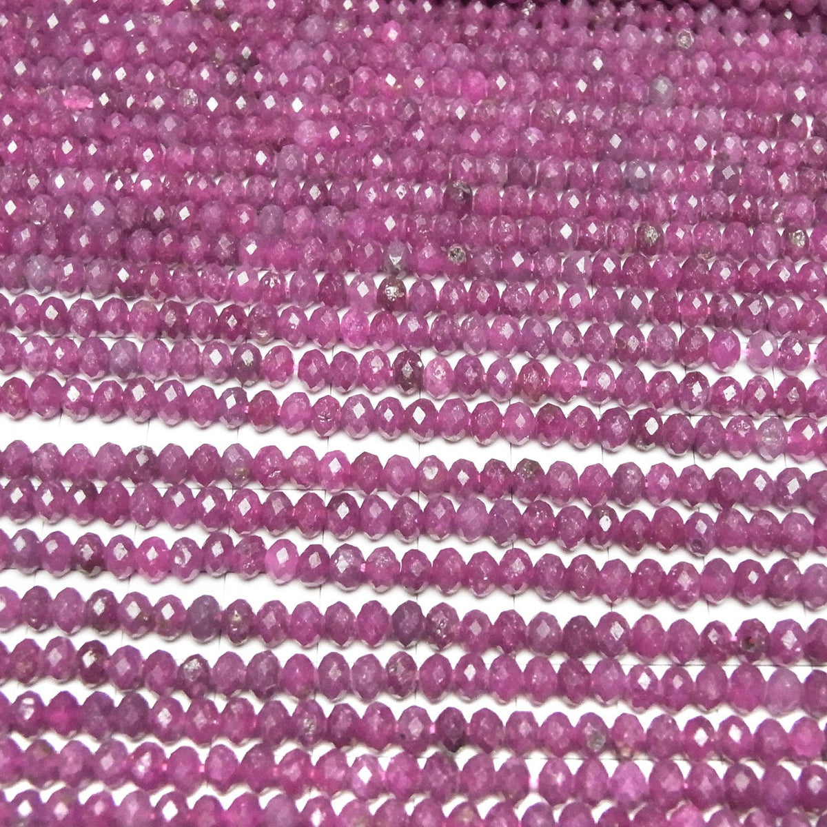 Haute qualité ! Rubis AA facetté, rondelle bouton 5.5x5.5x4mm, 1 fil de perles (env. 15 pouces / 37cm)