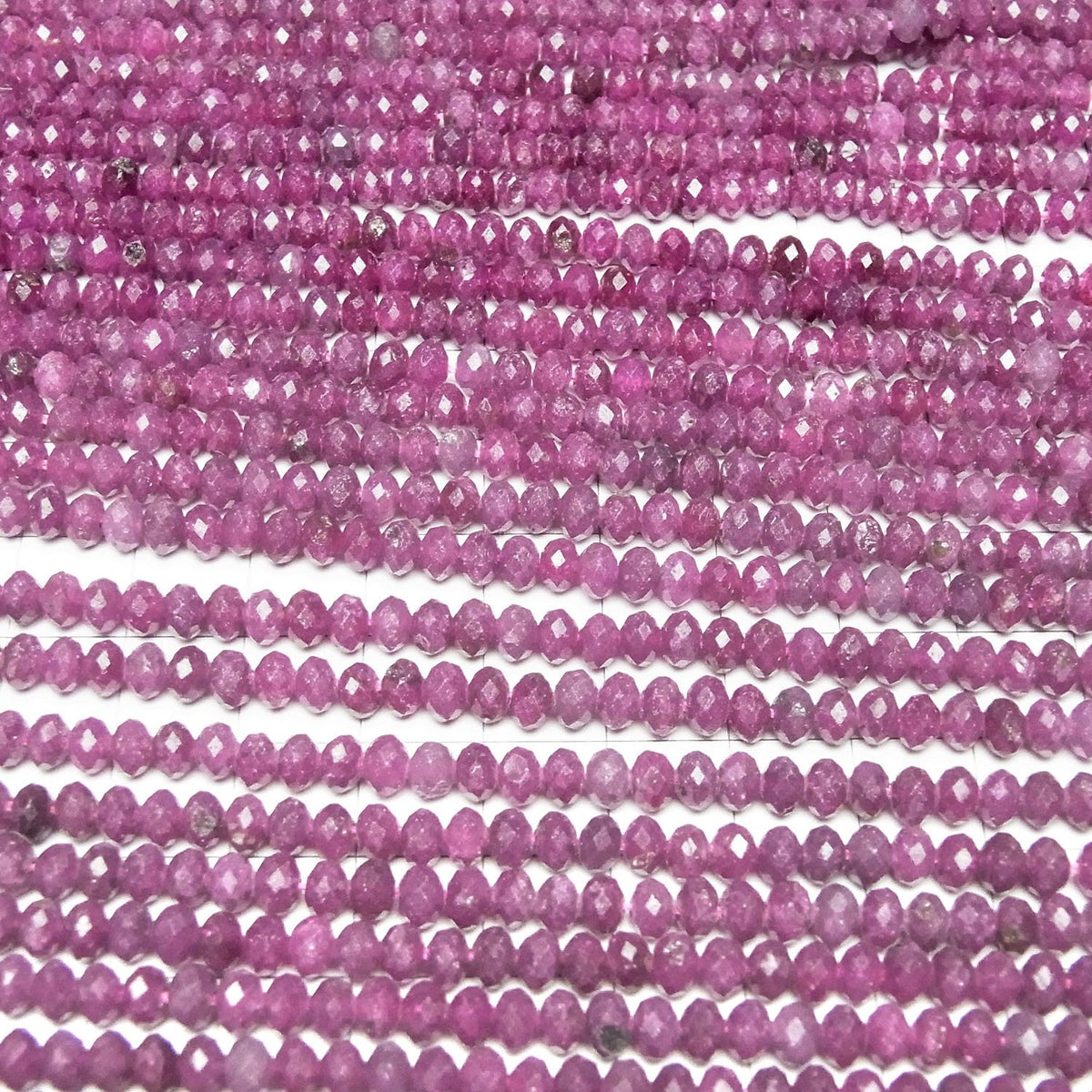 Haute qualité ! Rubis AA facetté, rondelle bouton 5.5x5.5x4mm, 1 fil de perles (env. 15 pouces / 37cm)