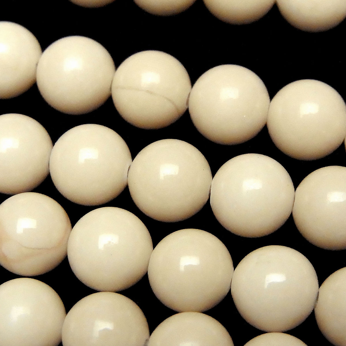Riverstone Round 8mm 1strand beads (aprx.14inch/34cm)