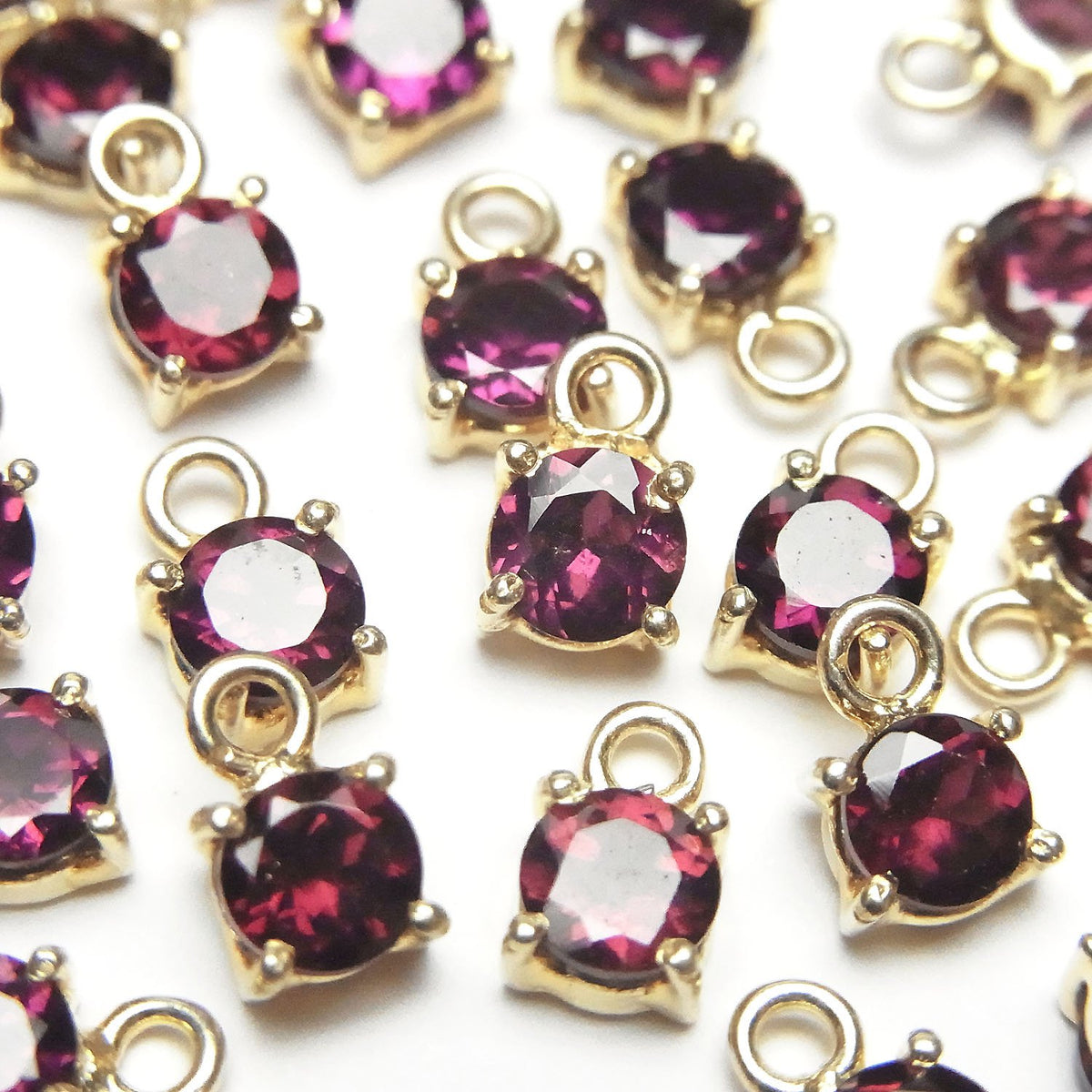 High Quality Rhodolite Garnet AAA Bezel Setting Round Faceted 5x5mm 18KGP 2pcs