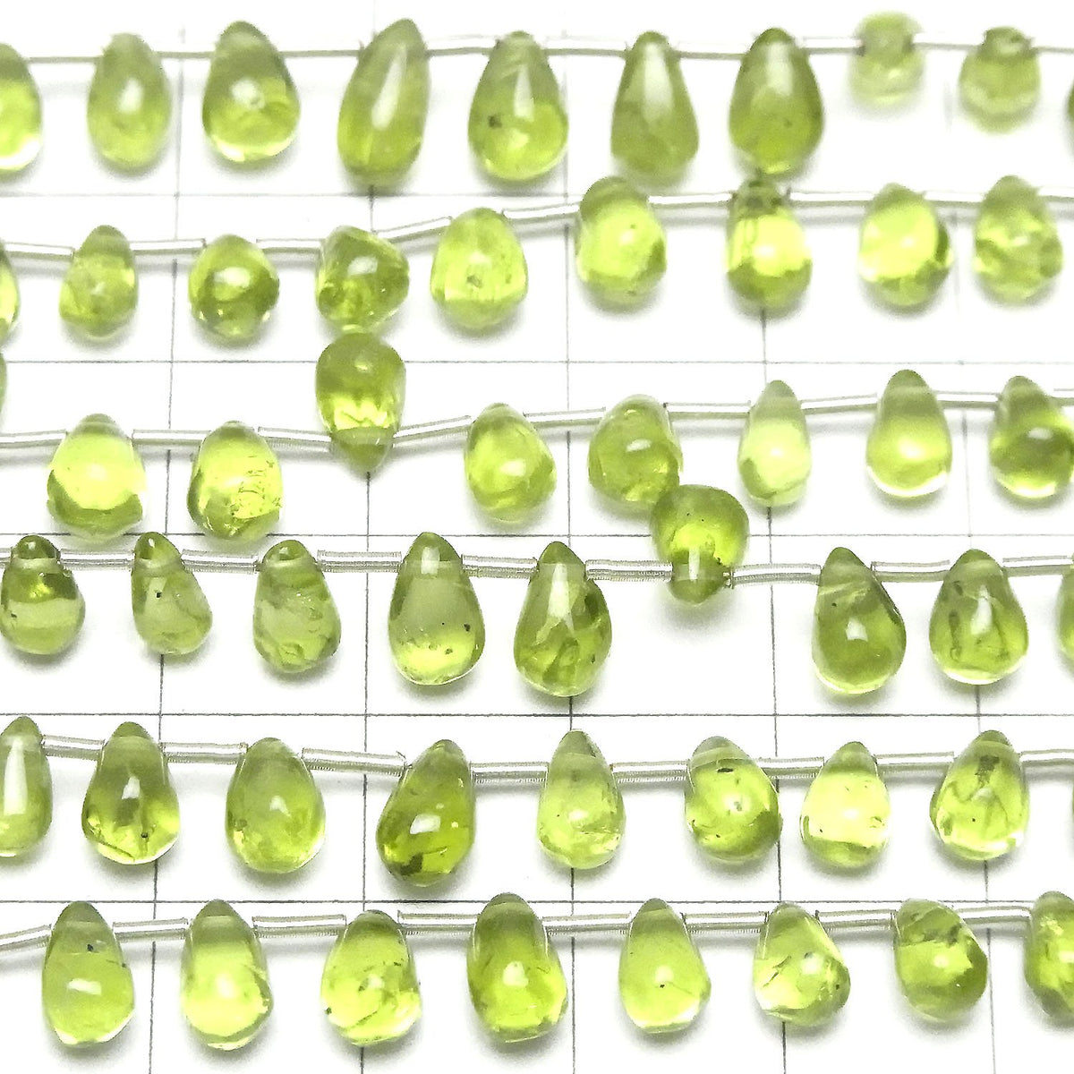 Péridot de haute qualité AA++ Goutte (Lisse) demi-fil ou 1 fil de perles (30 pièces)