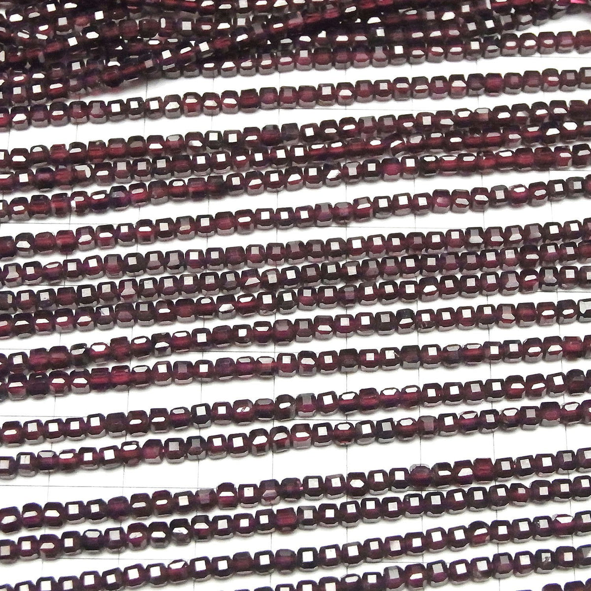 High Quality! Rhodolite Garnet AAA Cube Shape 3x3x3mm 1strand beads (aprx.15inch/37cm)