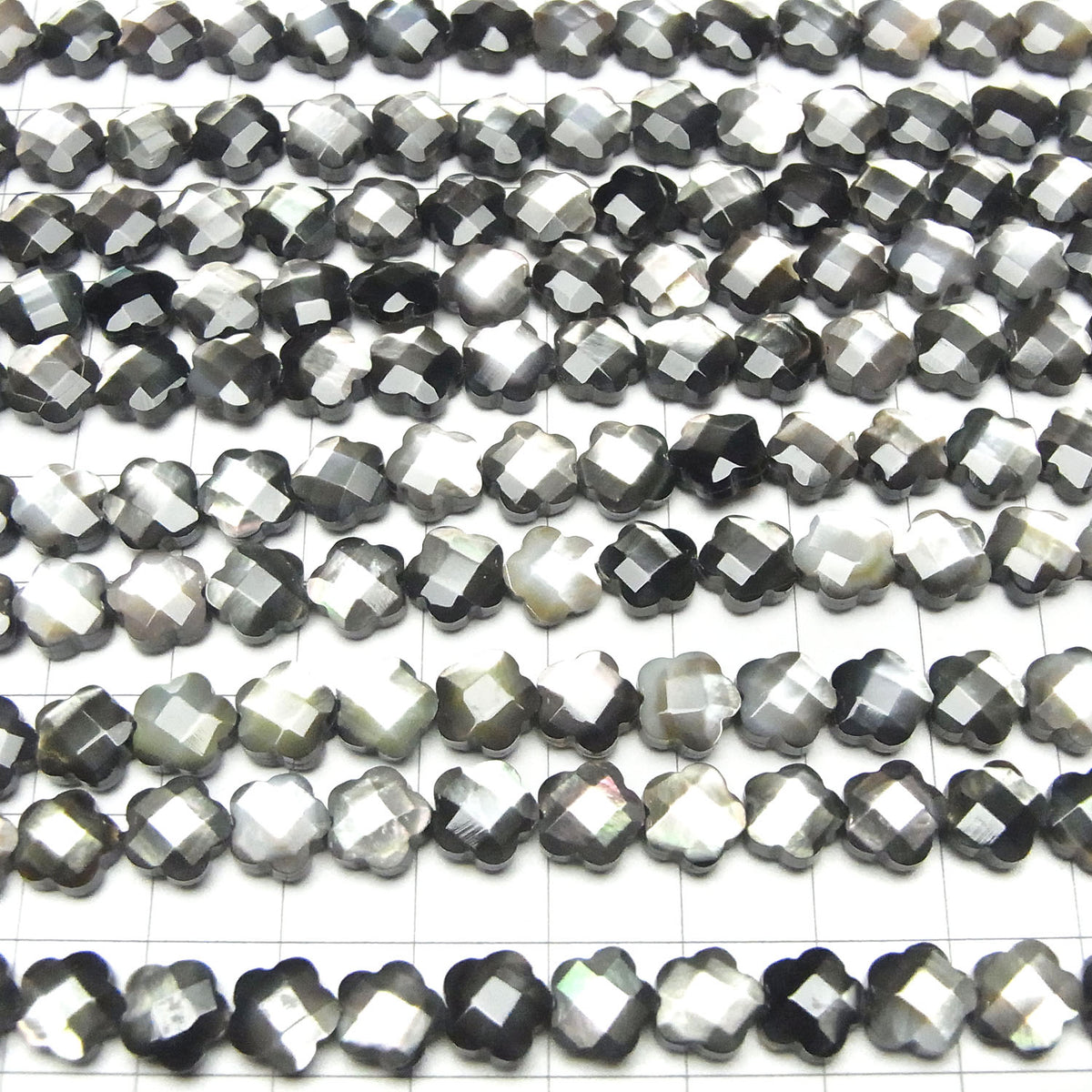 Perles en coquillage noir de haute qualité (facettées) 8 x 8 x 4 mm, demi-fil ou 1 fil (environ 38 cm / 1,5 pouce)