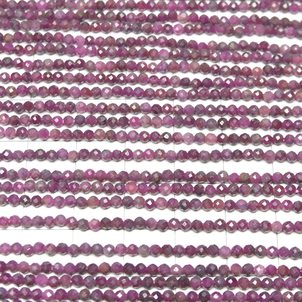 Haute qualité ! Rubis indien AA+ Facetté Rond 2,5 mm 1 fil de perles (env. 15 pouces/37 cm)