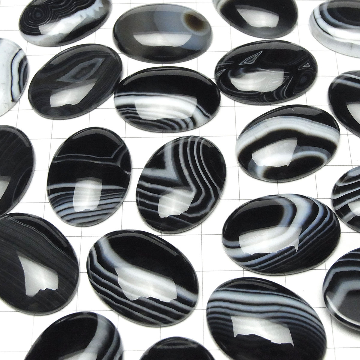 Cabochon ovale Onyx rayé AAA 30x22mm 1 pièce
