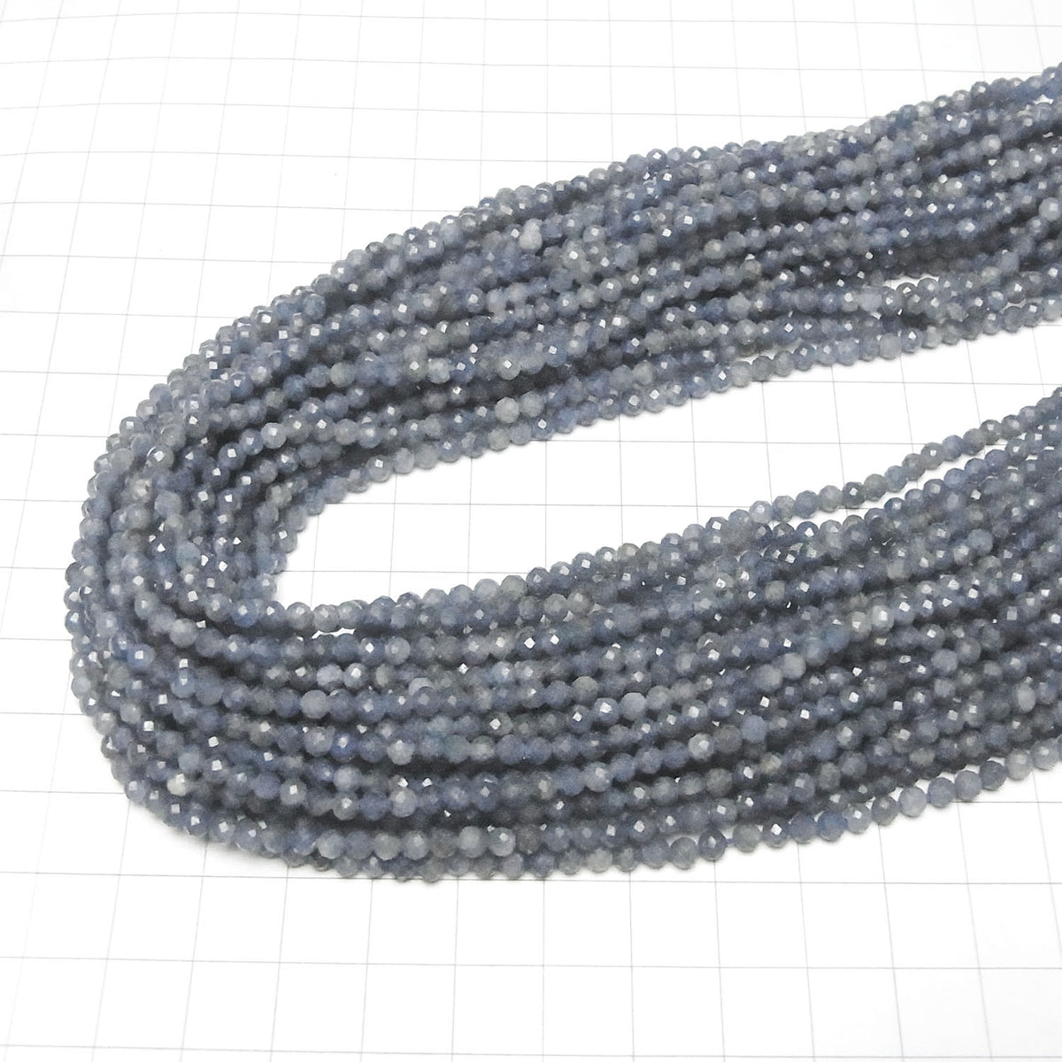 Haute qualité ! Saphir de Ceylan AA facetté rond 3-3,5 mm, 1 fil de perles (env. 15 pouces / 37 cm)