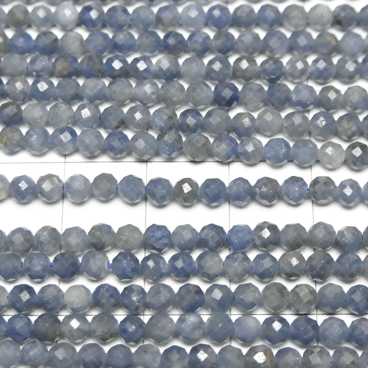 Haute qualité ! Saphir de Ceylan AA facetté rond 3-3,5 mm, 1 fil de perles (env. 15 pouces / 37 cm)