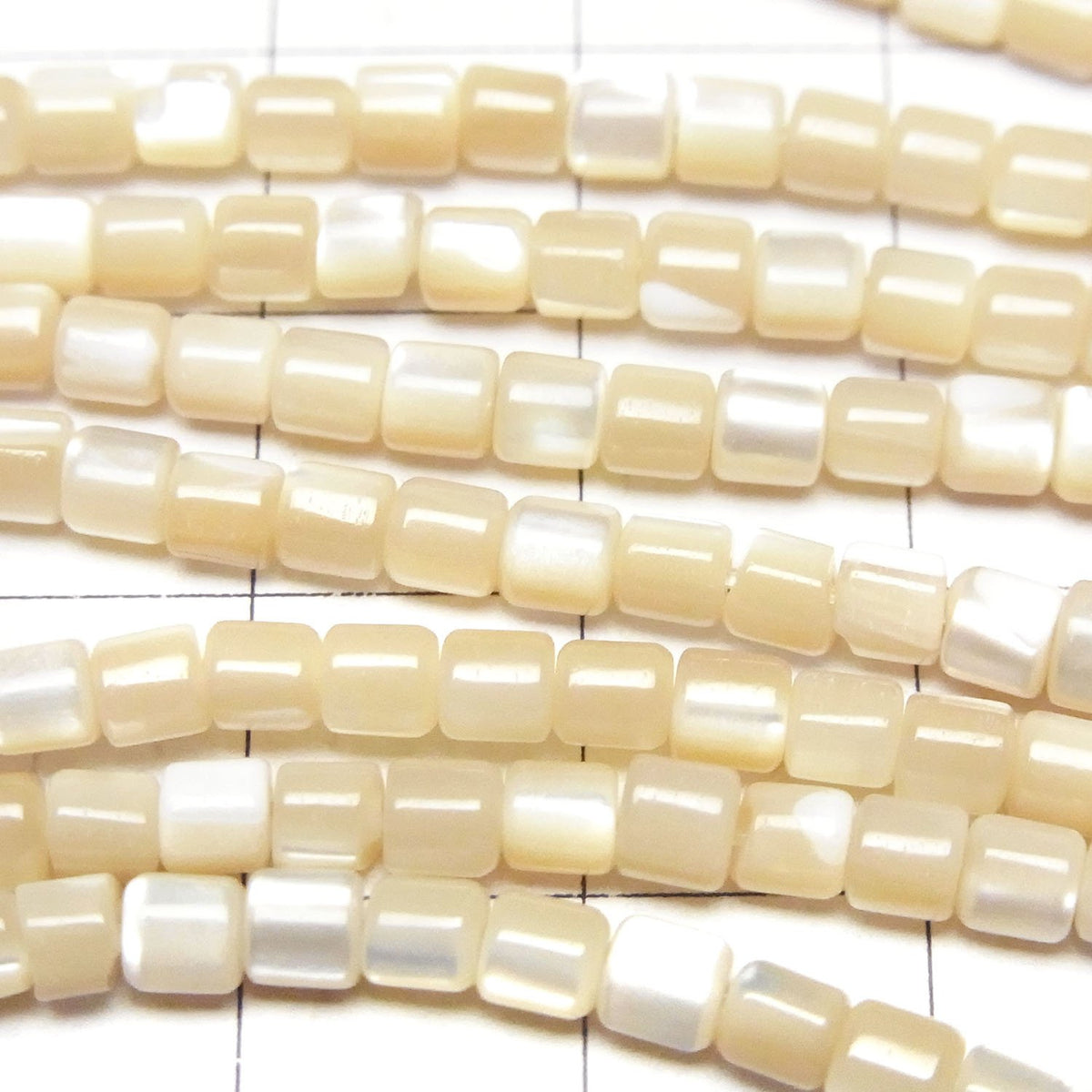 珍珠母貝米色管珠 3.5x3.5x3.5公釐 1串 (約15英吋/38公分)