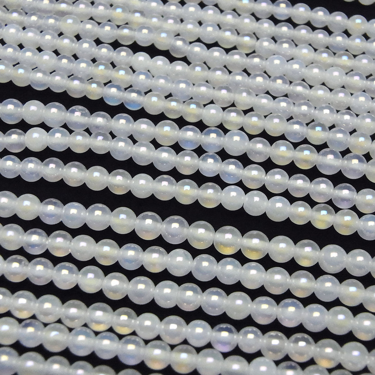 1strand $5.79! Flash, White Chalcedony Round 4mm 1strand beads (aprx.15inch / 37cm)