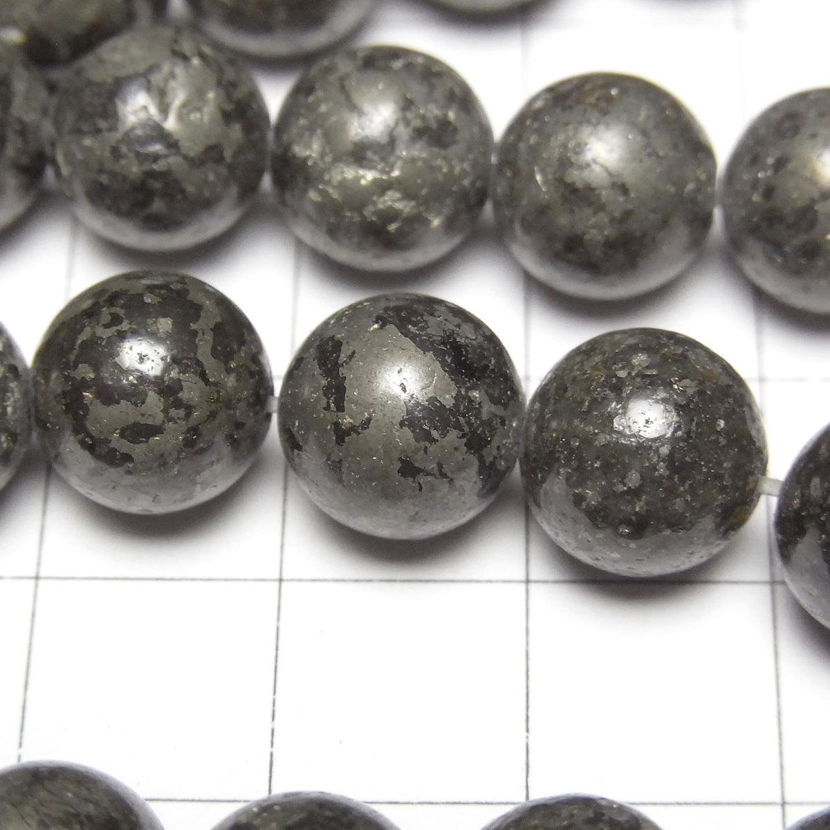 Pyrite Matrice Ronde 10 mm demi ou 1 fil de perles (environ 14 pouces/35 cm)