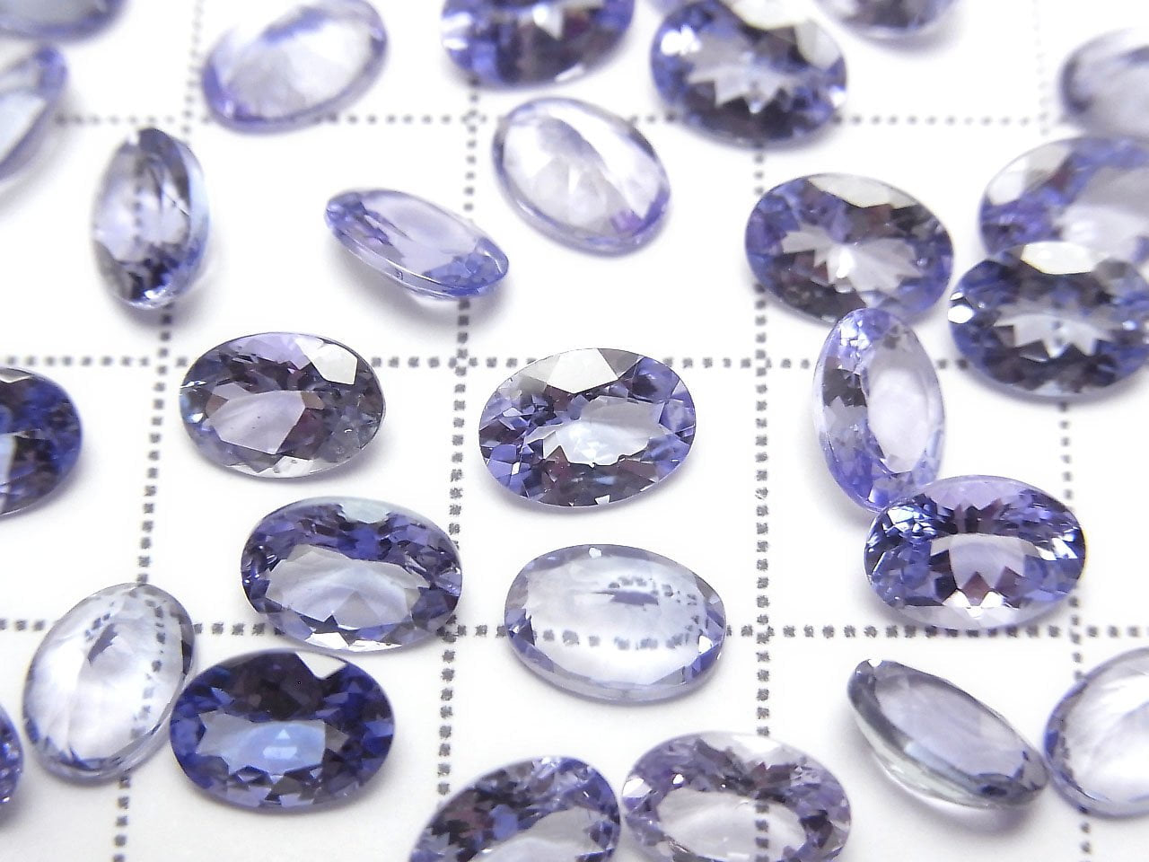 高品質坦桑石 AAA 裸石 橢圓刻面 7x5mm 1顆