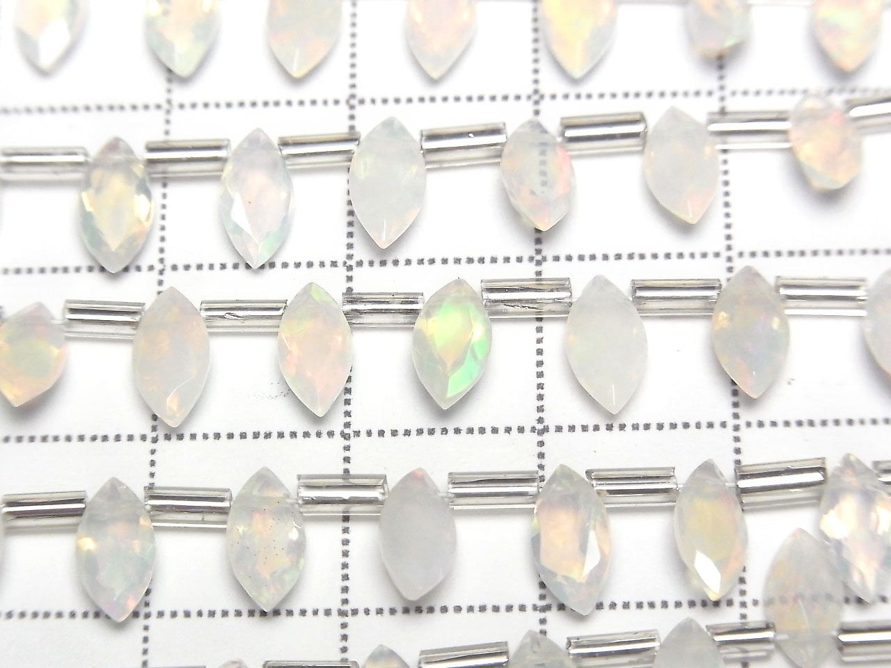 優質衣索比亞蛋白石AAA- 橄欖形刻面 8x4mm 半串或一串珠子(約5英吋/12公分)