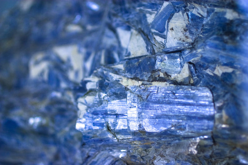 Kyanite, meaning and properties