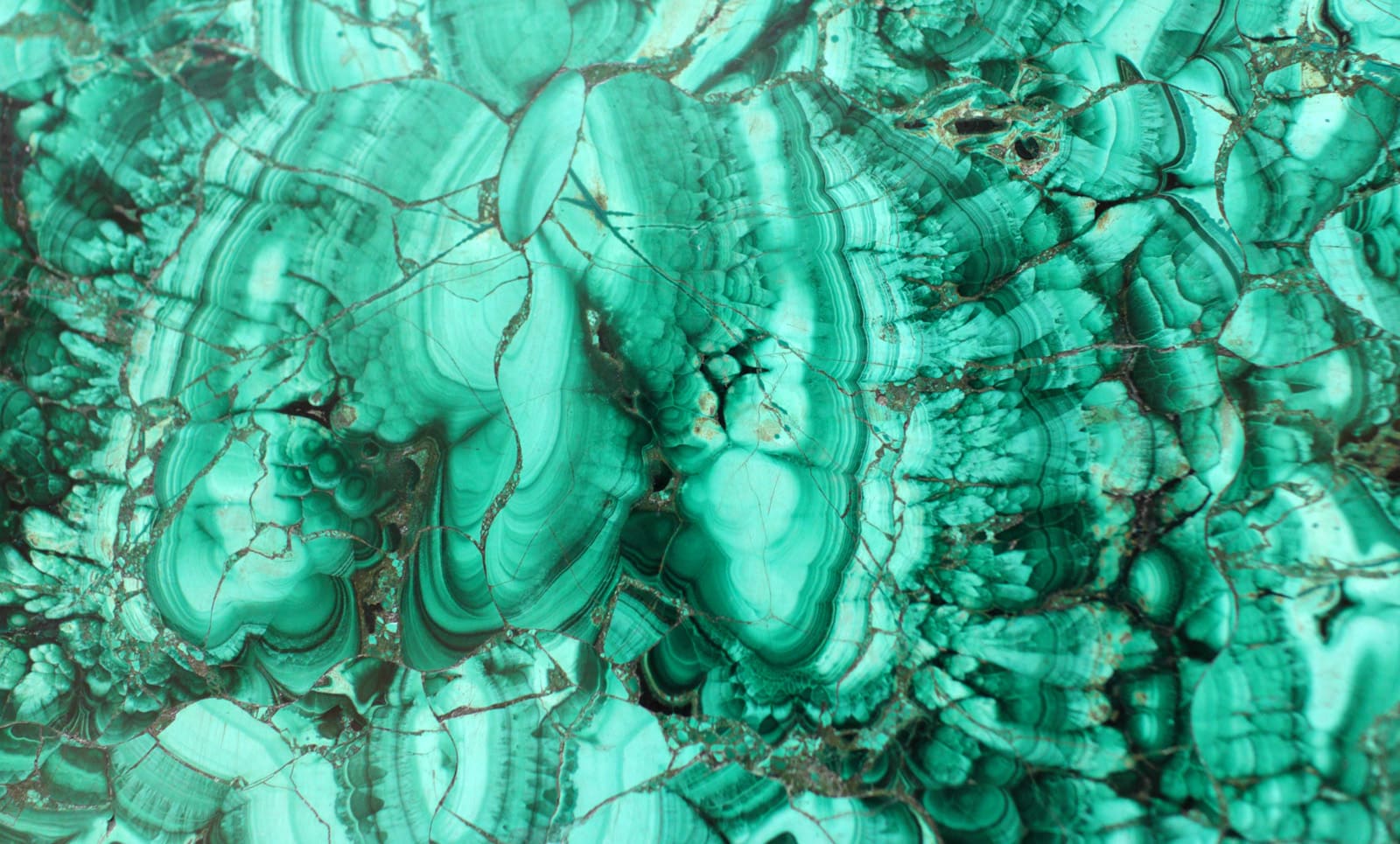 Malachite, crystal meaning and properties