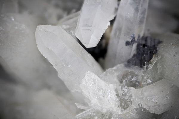 Milky Quartz meaning and properties