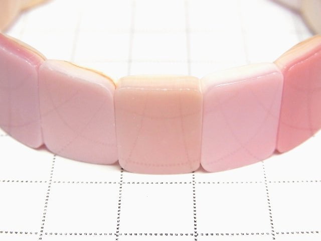 [Video] Queen Conch Shell AAA 2 Hole Rectangle 16x12mm Bracelet