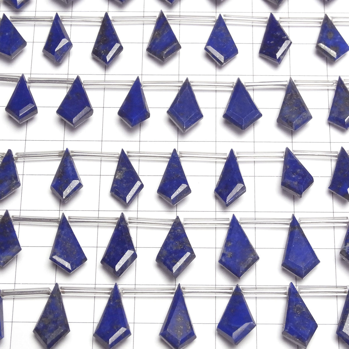 High Quality Lapislazuli AA++ Deformed Diamond Faceted 1strand beads (9pcs)