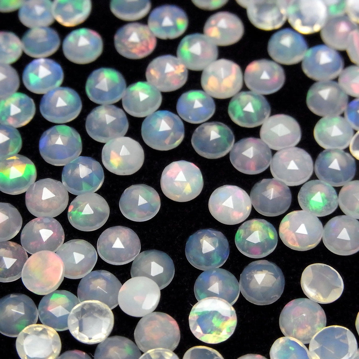Hohe Qualität! Äthiopischer Opal AAA- Runde Rosenschliff 4x4x2mm 10 Stück