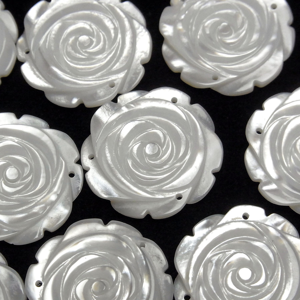 3pcs 8,79 $ ! Coque blanche (huître à lèvres argentées) AAA Rose 22 mm Trois trous 3pcs