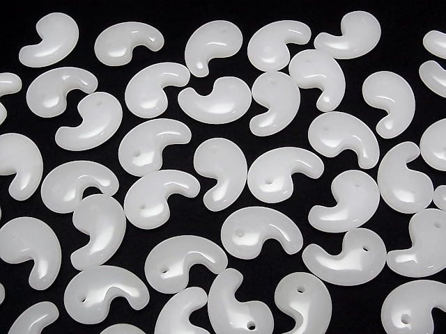 [Video] White Jade Comma Shaped Bead 30x20mm 1pc