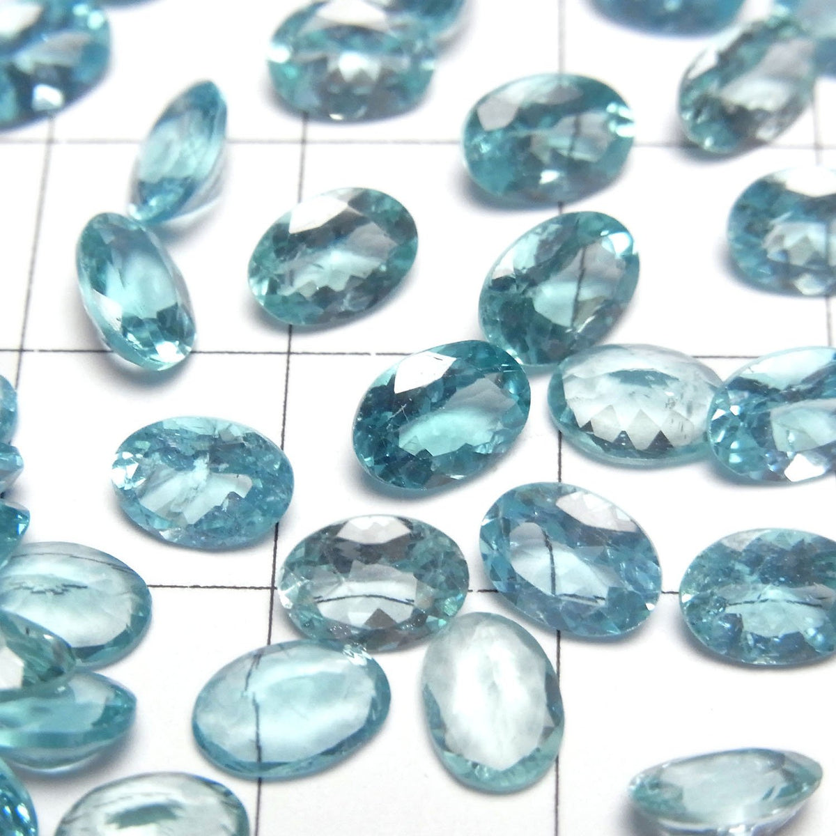 Hochwertiger Apatit AAA loser Stein oval facettiert 7x5mm 3 Stück