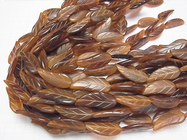 Buffalo Horn Leaf 33x13x4mm Brown half or 1strand (12pcs )