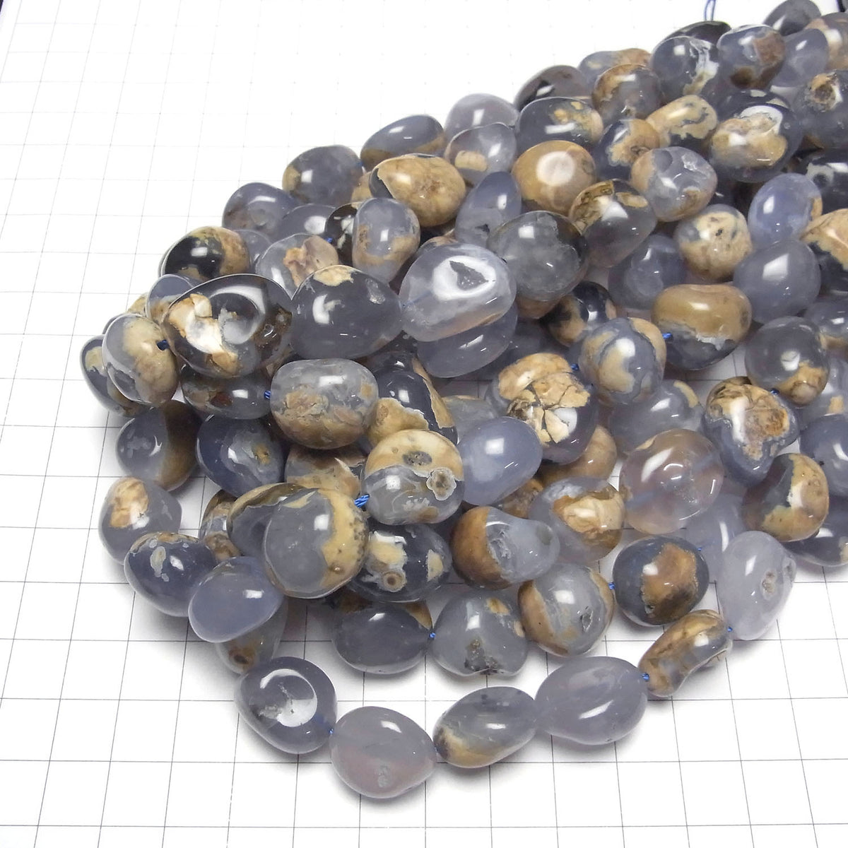 Natürliche Farbe blauer Chalcedon AA Muttergestein Nugget 1 Strang Perlen (ca. 15 Zoll / 37 cm)