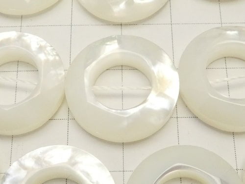 High Quality White Shell (Silver-lip Oyster) AAA Faceted Coin (Donut) 20 x 20 x 5 mm 1/4 or 1strand beads (aprx.15 inch / 36 cm)